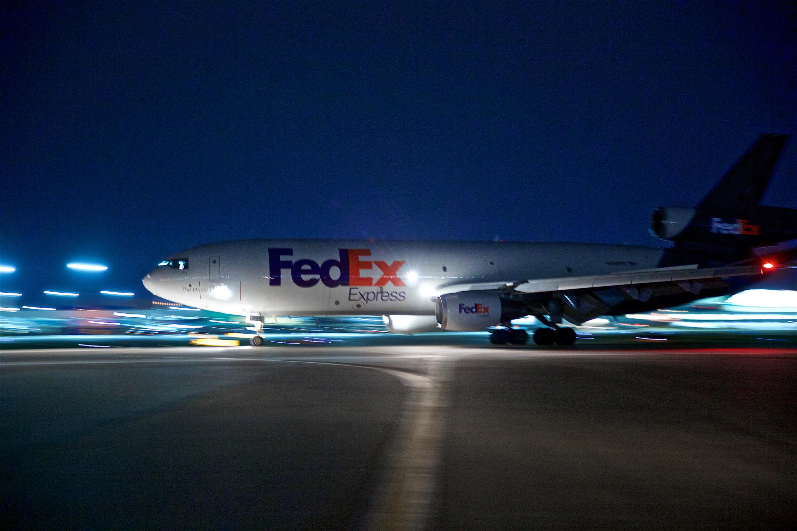 FedEx Plane Landing