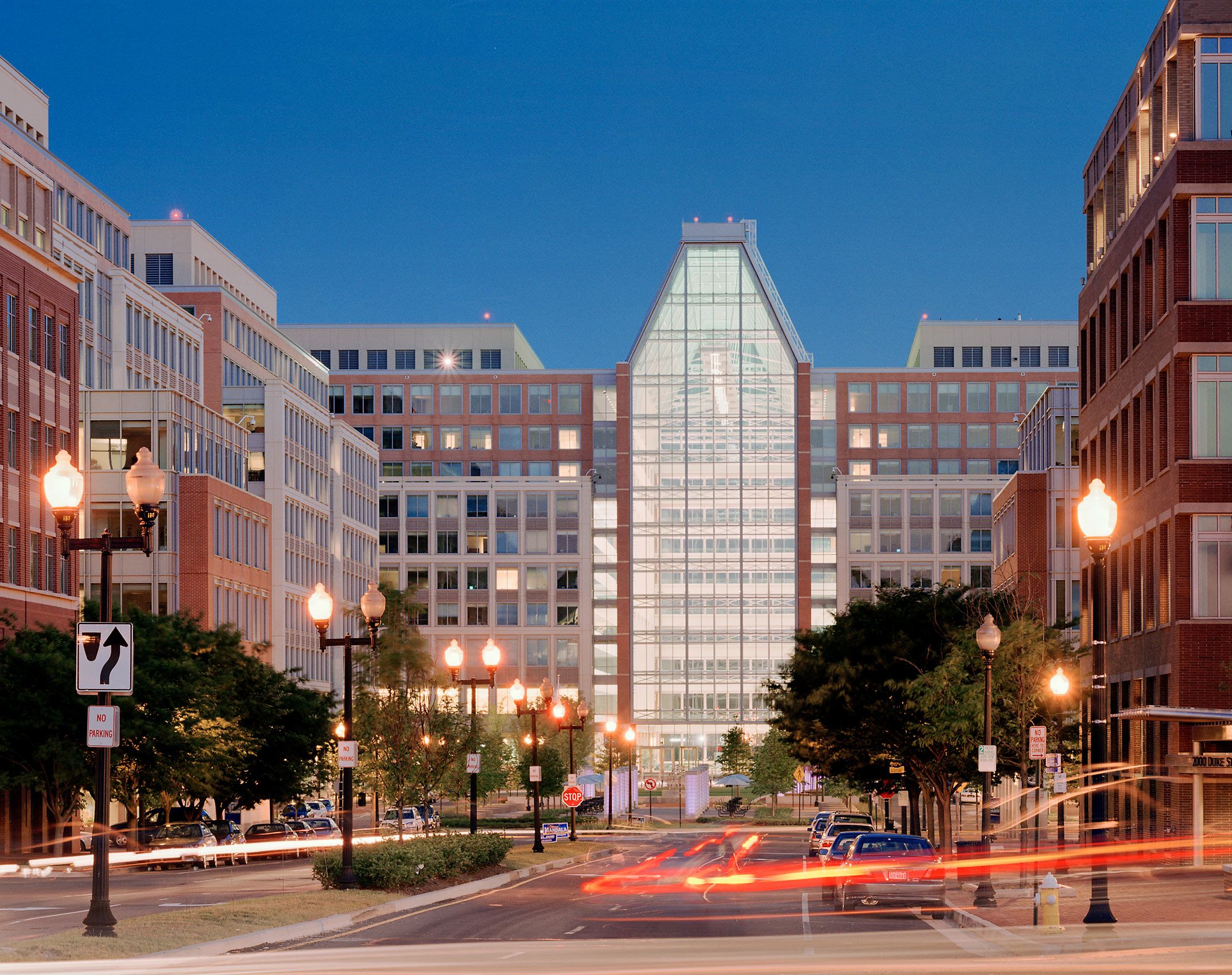 SKIDMORE OWINGS & MERRIL  .  US PATENT & TRADEMARK OFFICE  .  ALEXANDRIA VA