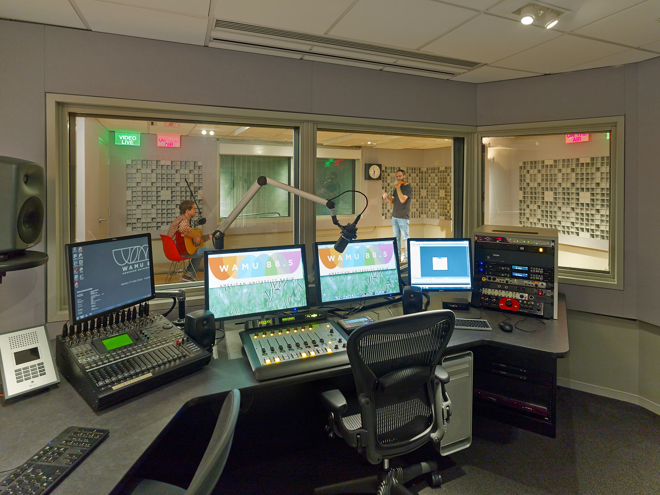 GENSLER  .  WAMU STUDIOS  .  WASHINGTON DC