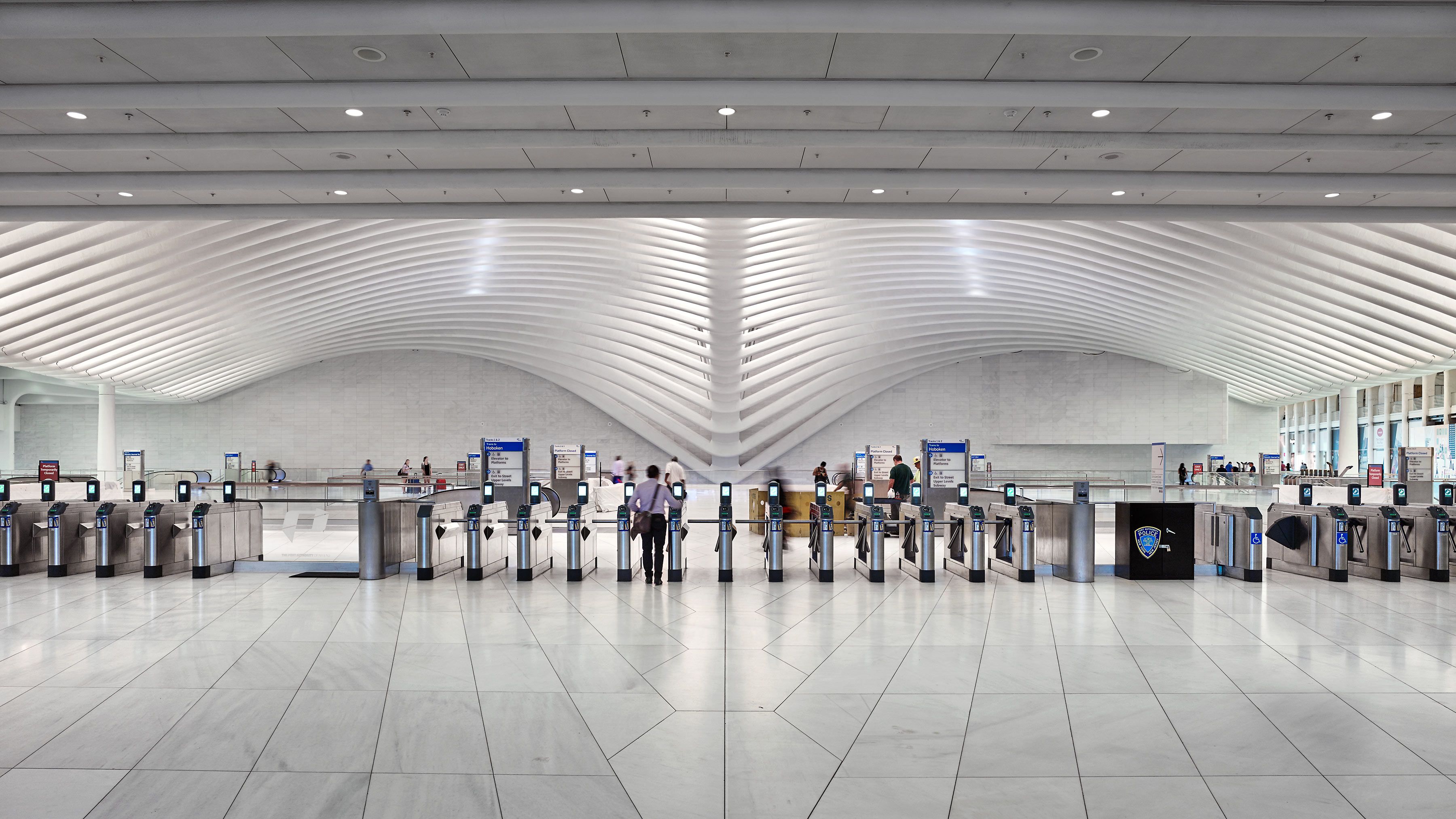SANTIAGO CALATRAVA  .  WORLD TRADE CENTER TRANSPORTATION HUB  .  NEW YORK