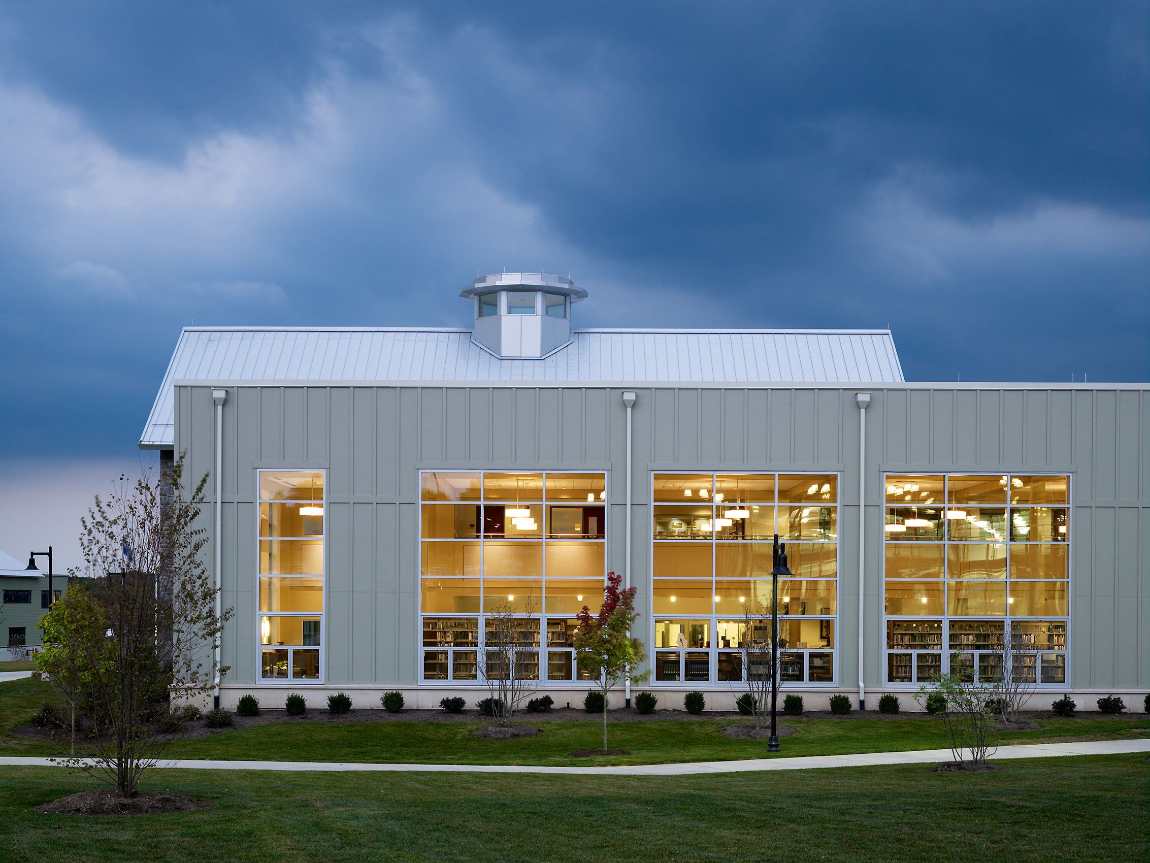 GUND PARTNERSHIP  .  EPISCOPAL SCHOOL CAMPUS CENTER  .  NEWTOWN SQUARE  PA
