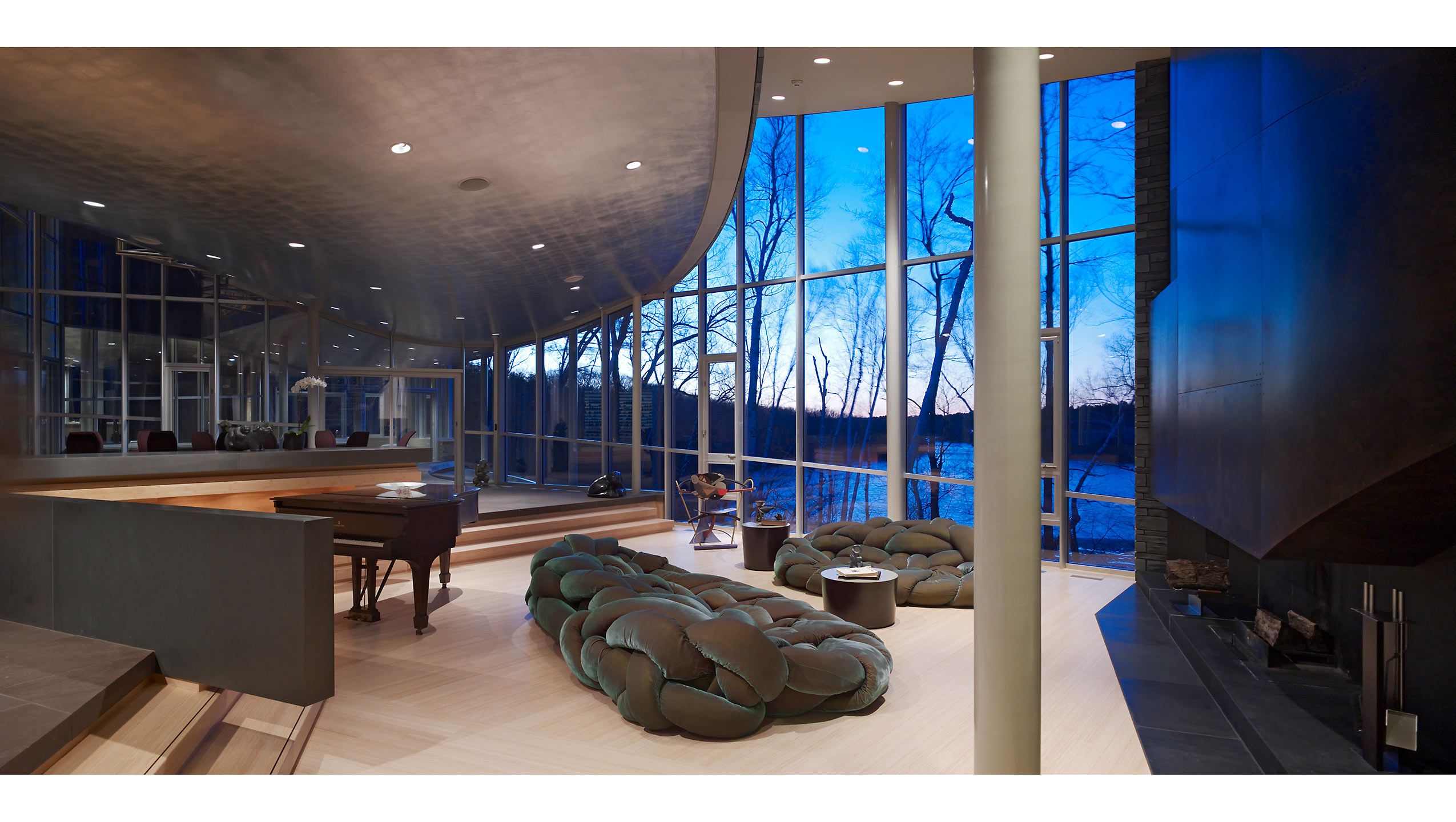 SCHWARTZ SILVER  .  HOUSE ON FARRAR POND  .  LINCOLN MA