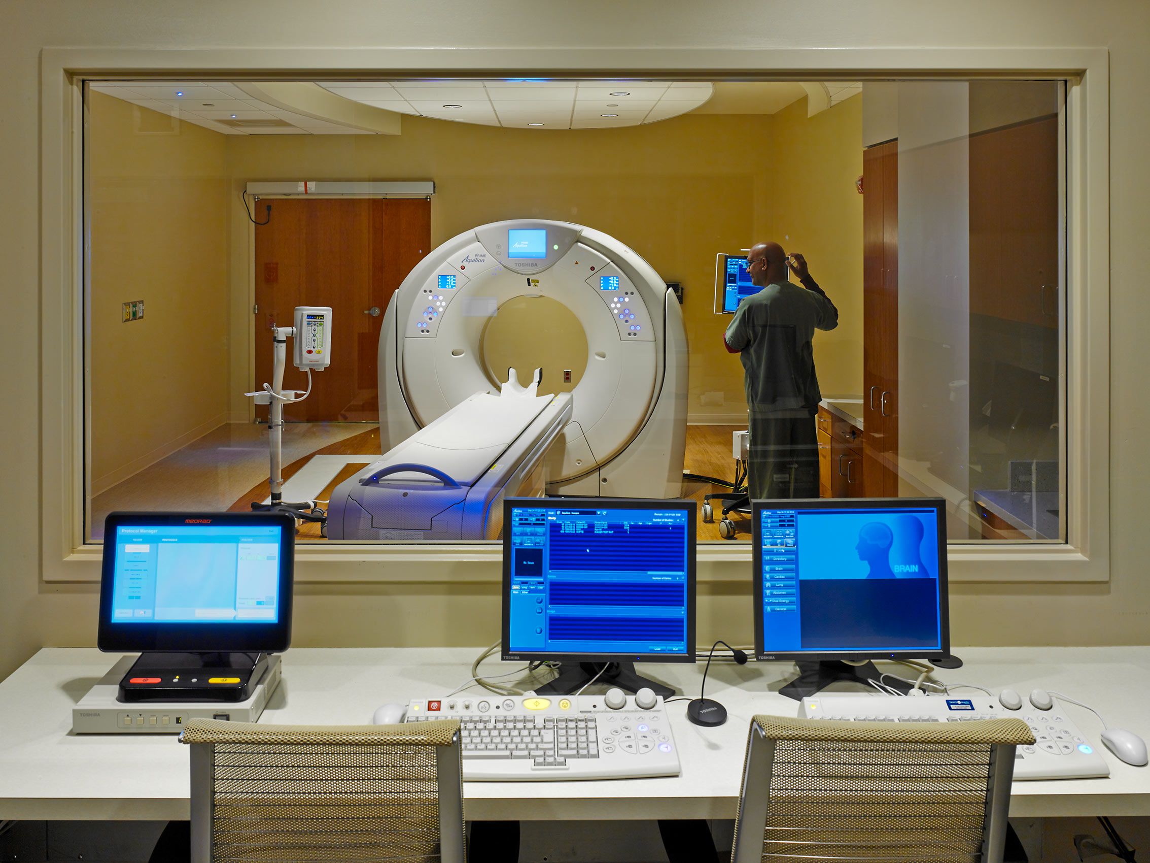 SMITHGROUP  .  HOLY CROSS HOSPITAL  ,  GERMANTOWN MD