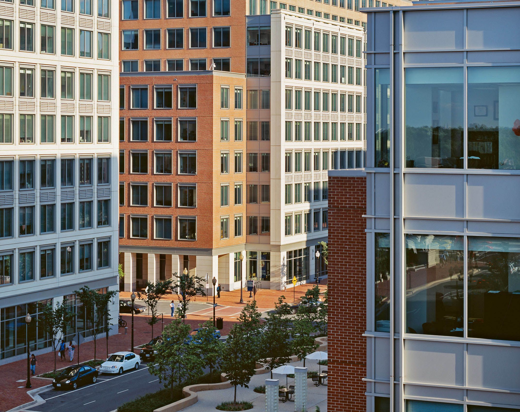 SKIDMORE OWINGS & MERRIL  .  US PATENT & TRADEMARK OFFICE  .  ALEXANDRIA VA