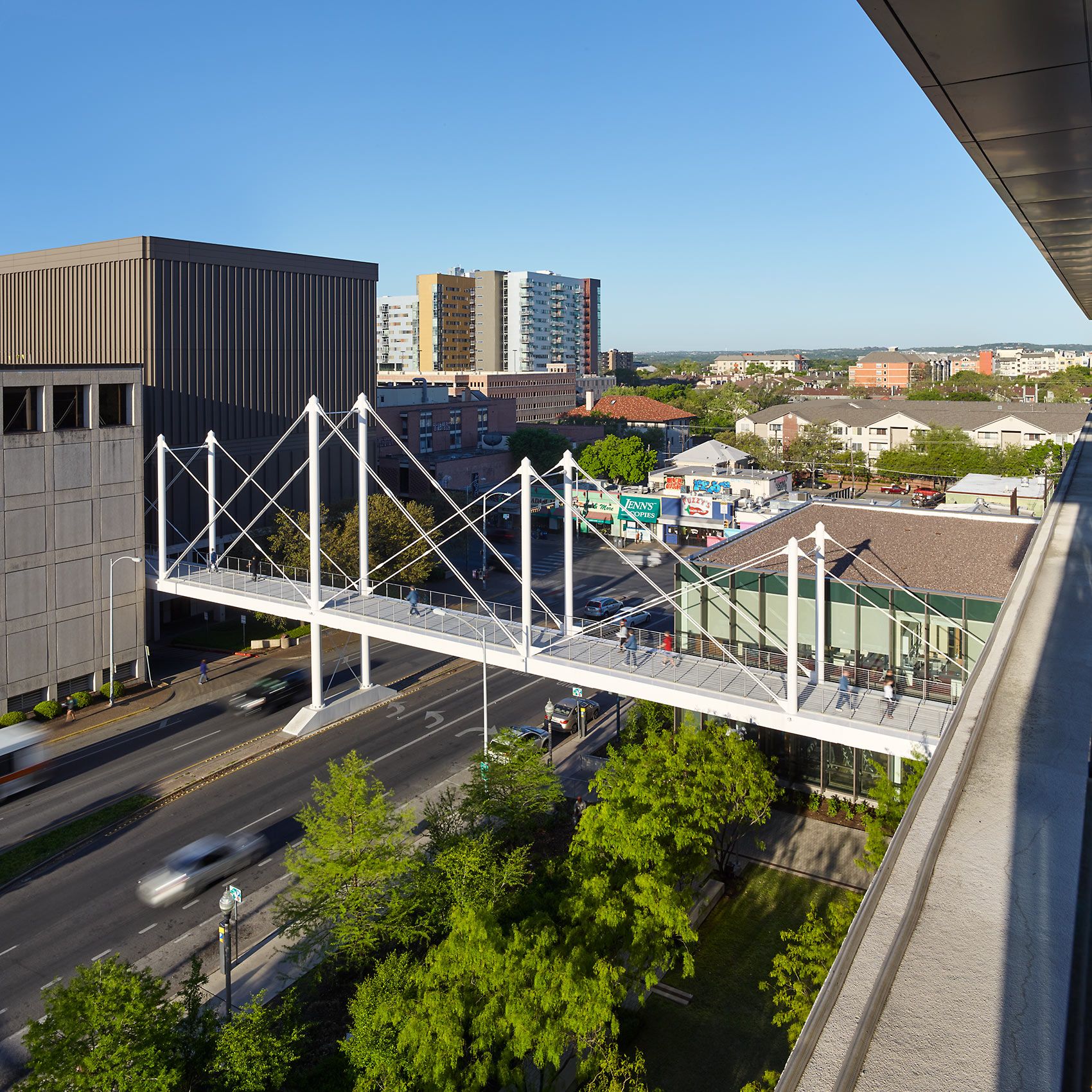 ROSALES + PARTNERS  .  MOODY PEDESTRIAN BRIDGE  .  UNIVERSITY OF TEXAS AUSTIN