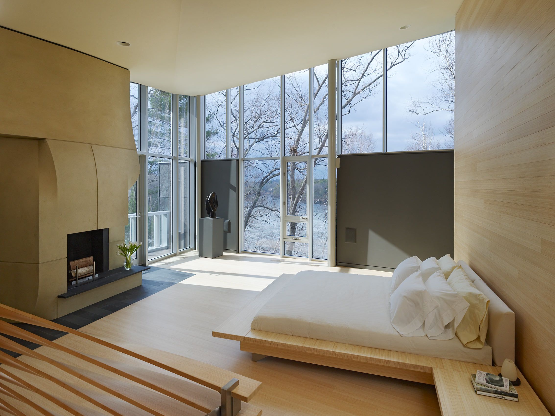 SCHWARTZ SILVER  .  HOUSE ON FARRAR POND  .  LINCOLN MA