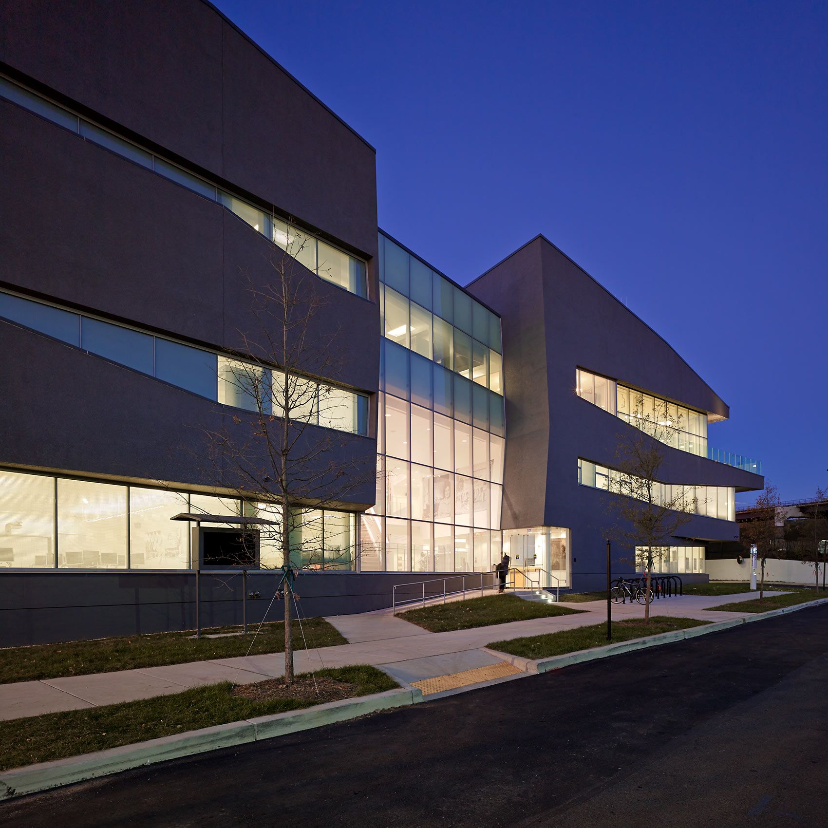 SHINBERG LEVINAS ARCHITECTS  .  CARLOS ROSARIO SCHOOL  .  WASHINGTON  DC