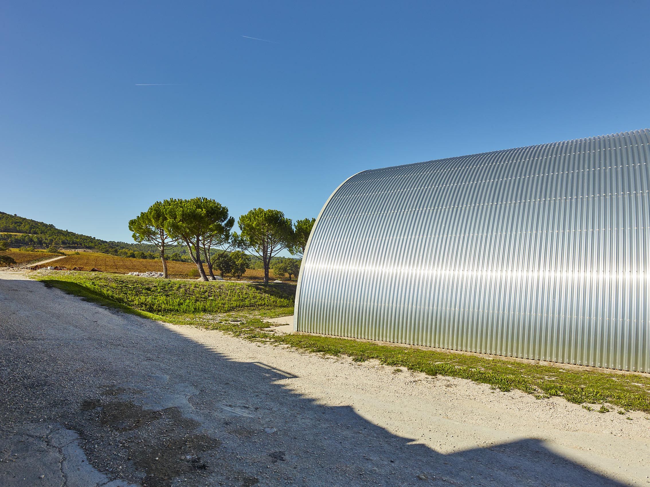 JEAN NOUVEL  .  CHÂTEAU LA COSTE  .  LE PUY STE. RÉPARADE FRANCE