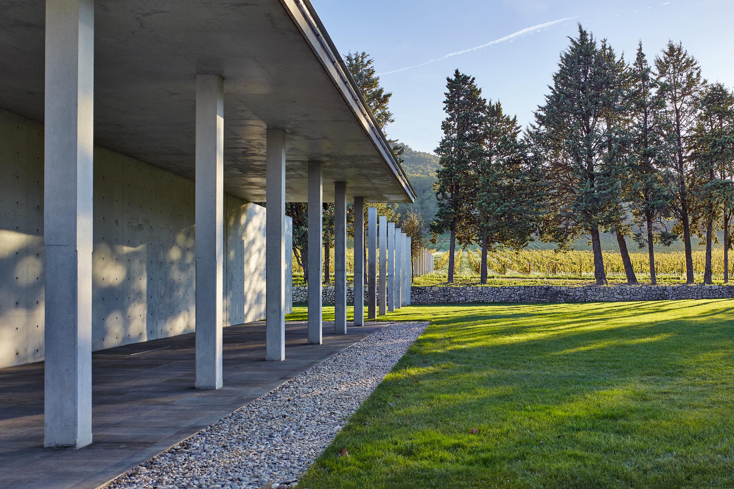 TADAO ANDO  .  CHÂTEAU LA COSTE  .  LE PUY STE. RÉPARADE FRANCE