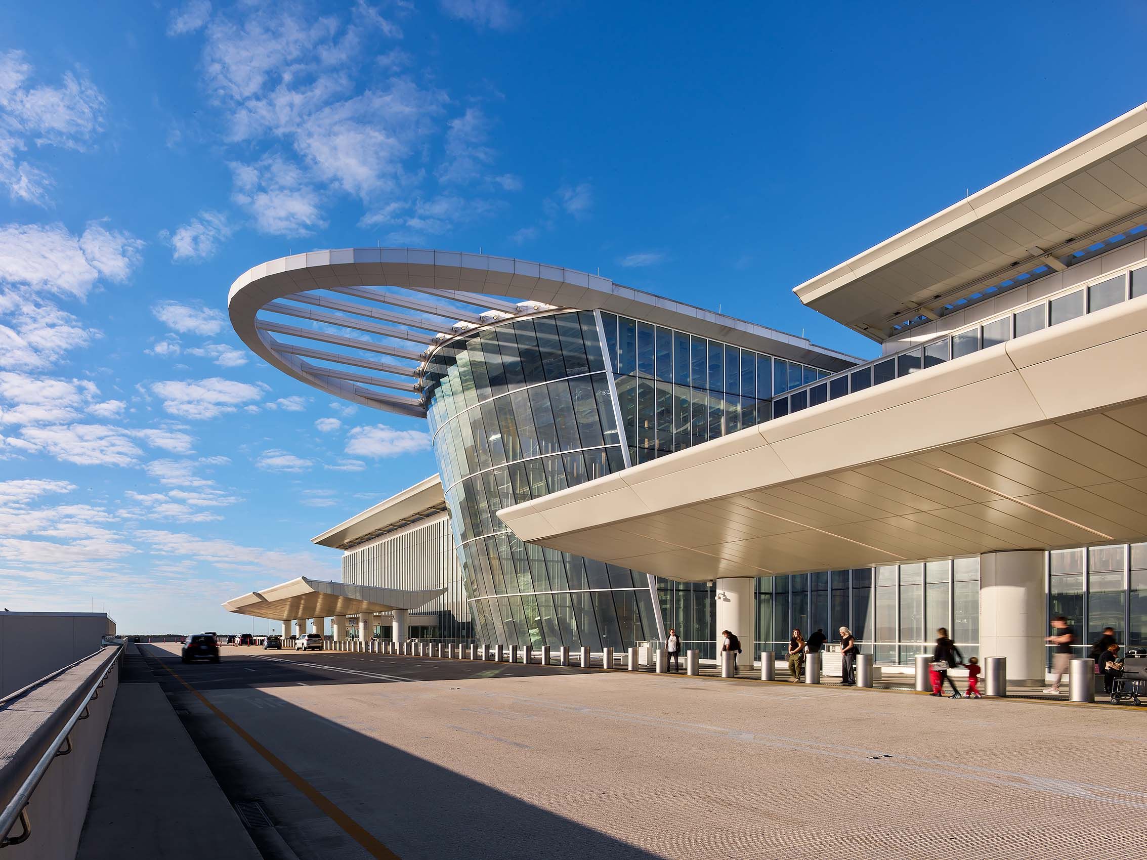 FENTRESS STUDIO  .  ORLANDO INTERNATIONAL AIRPORT TERMINAL C