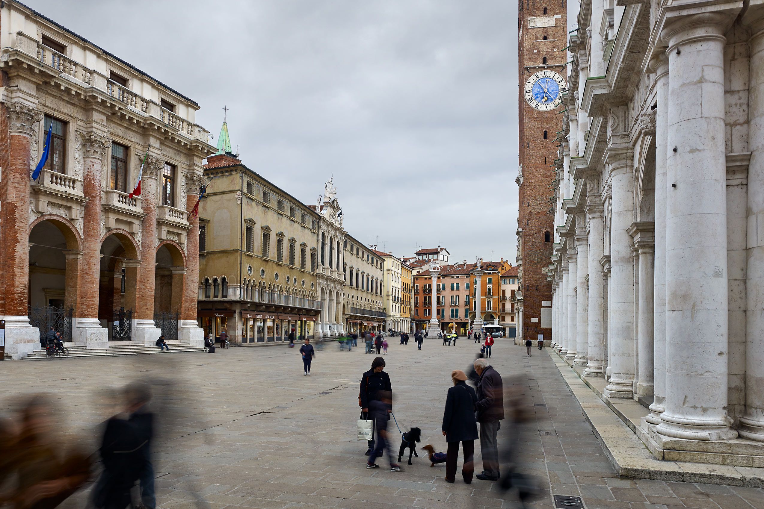 PIAZZA DEI SIGNORI  .  VICENZA