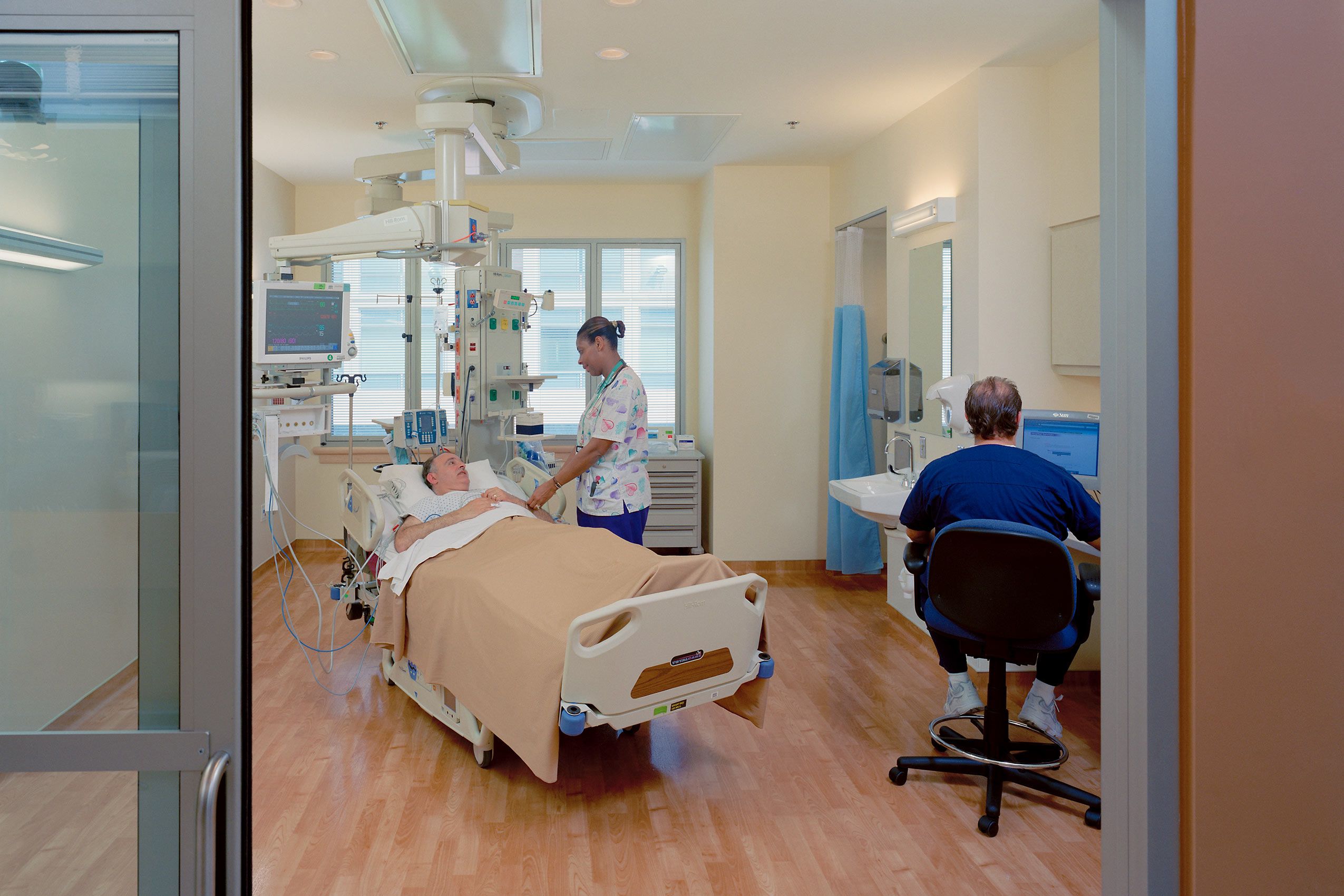 ZGF ARCHITECTS  .  NIH HATFIELD CLINICAL RESEARCH CENTER  .  BETHESDA  MD