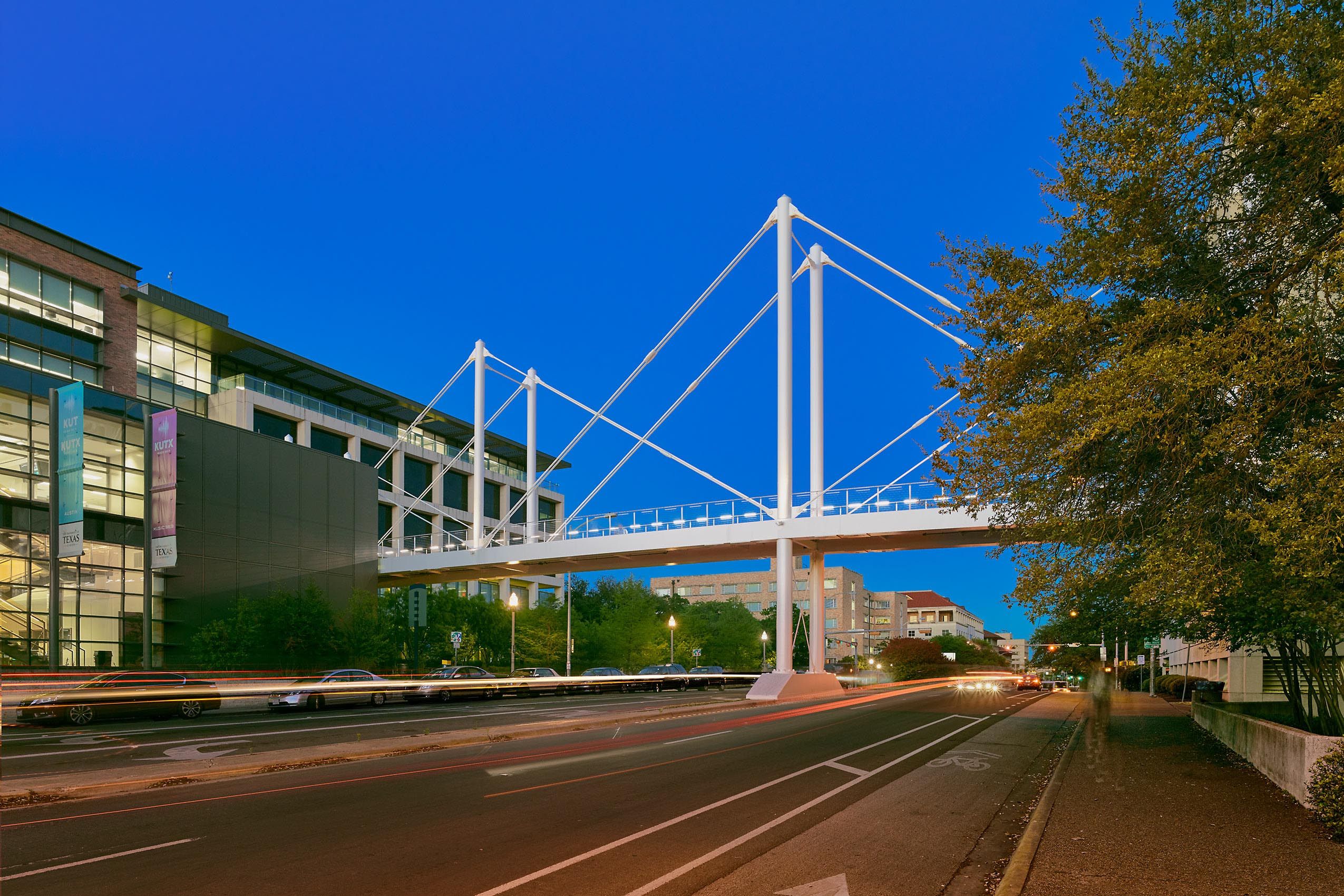 ROSALES + PARTNERS  .  MOODY PEDESTRIAN BRIDGE  .  UNIVERSITY OF TEXAS AUSTIN