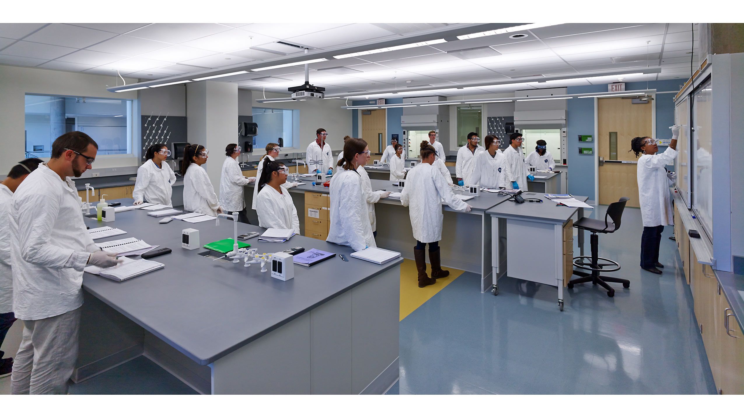 PERKINS + WILL  .  GEORGE MASON UNIVERSITY EXPLORERS HALL  .  FAIRFAX VA