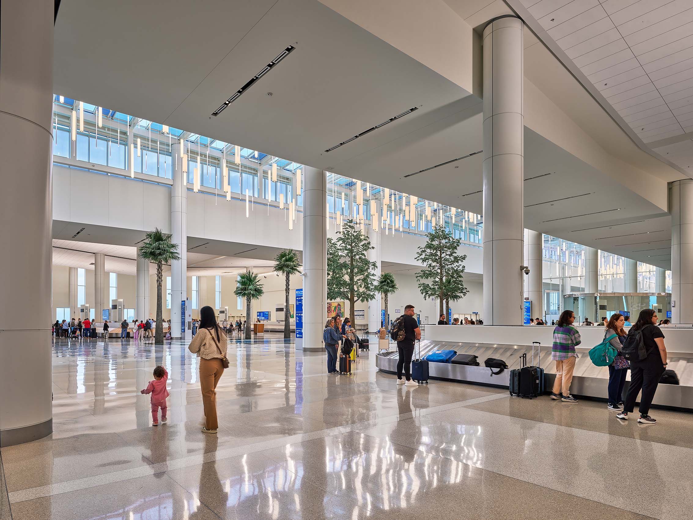 FENTRESS STUDIO  .  ORLANDO INTERNATIONAL AIRPORT TERMINAL C