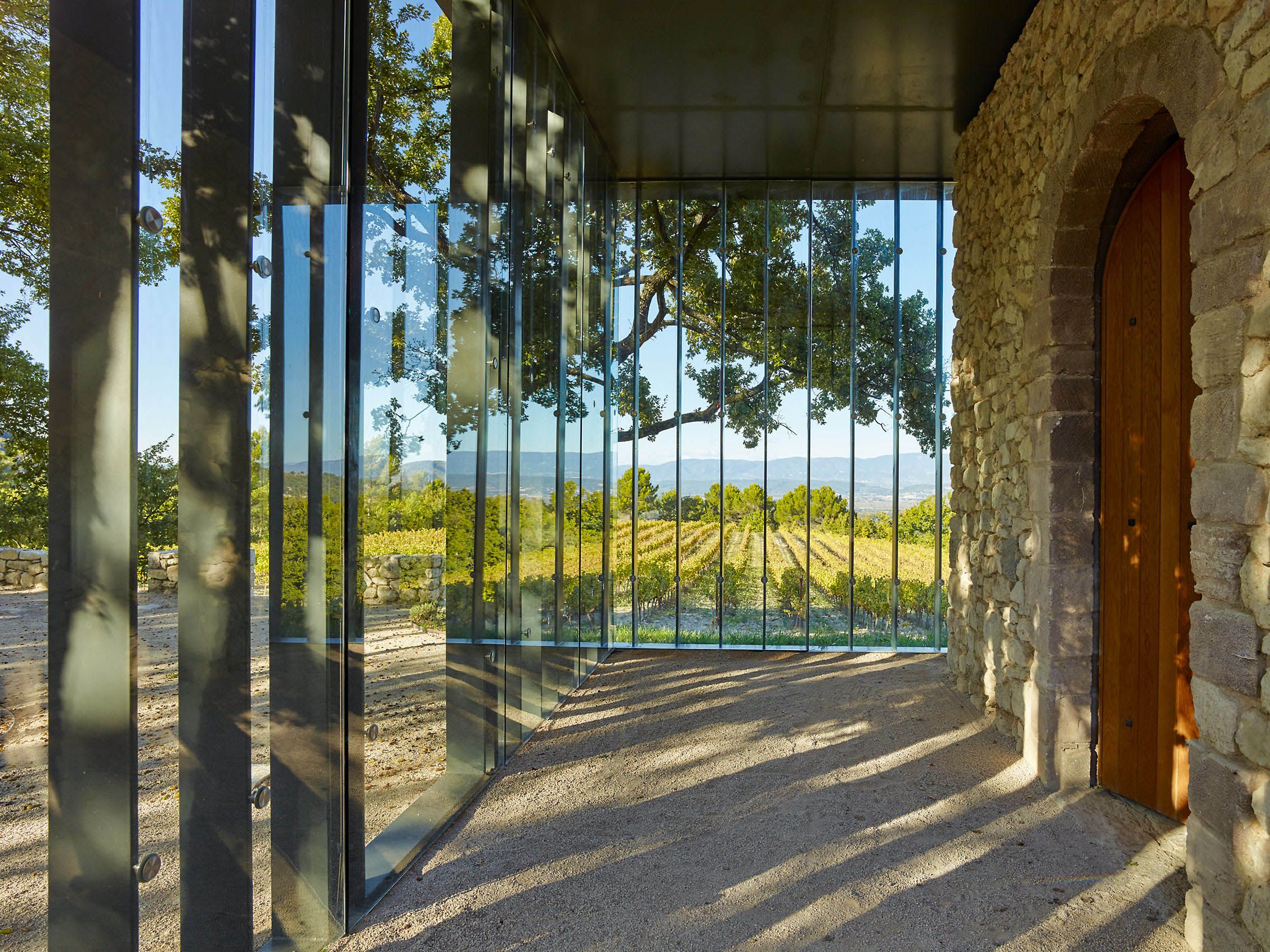 TADAO ANDO  .  CHÂTEAU LA COSTE  .  LE PUY STE. RÉPARADE FRANCE