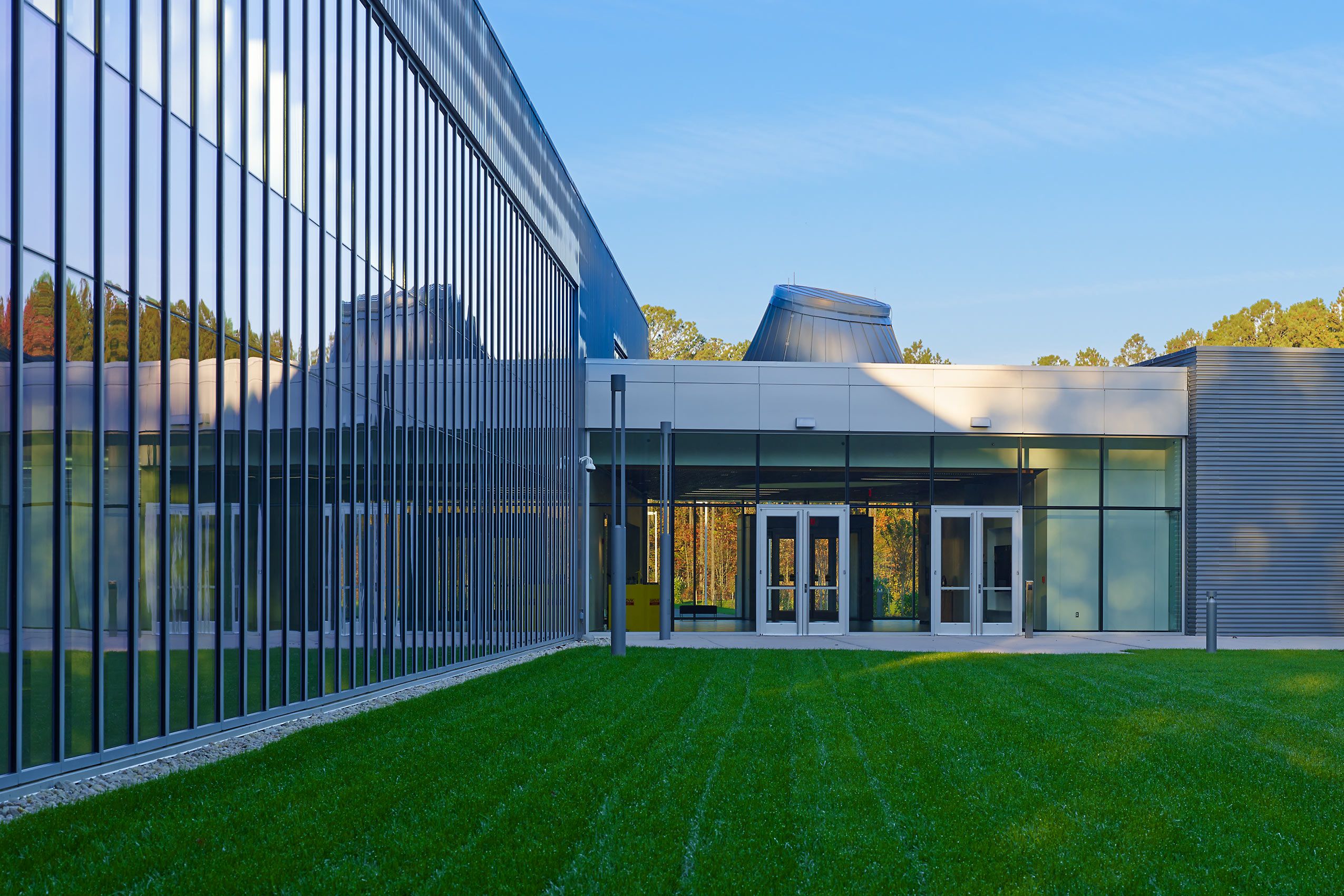 PERKINS + WILL  .  COMMONWEALTH CENTER FOR ADVANCED MANUFACTURING  .  PETERSBURG VA