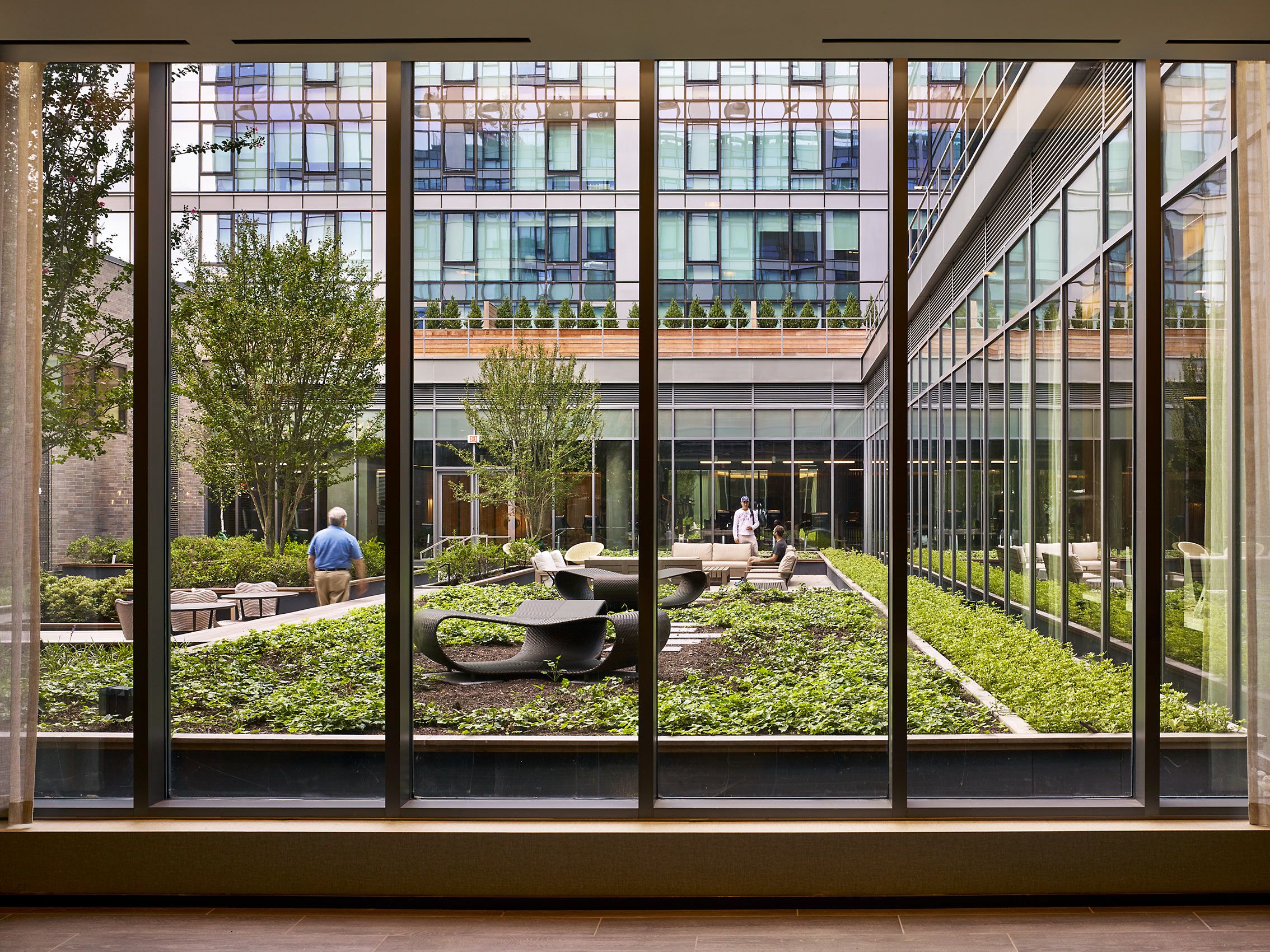 MORRIS ADJMI ARCHITECTS  .  ONE HILL SOUTH  .  WASHINGTON DC