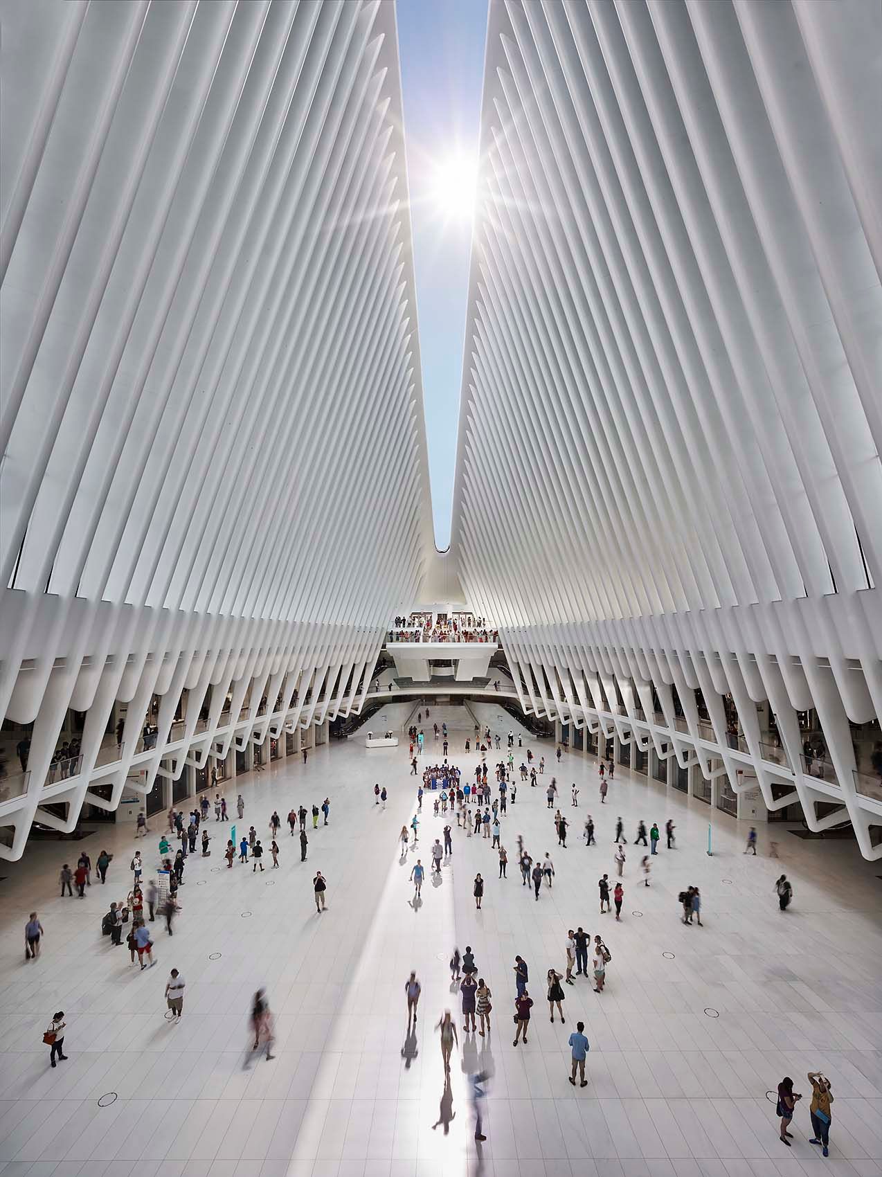SANTIAGO CALATRAVA  .  WORLD TRADE CENTER TRANSPORTATION HUB  .  NEW YORK