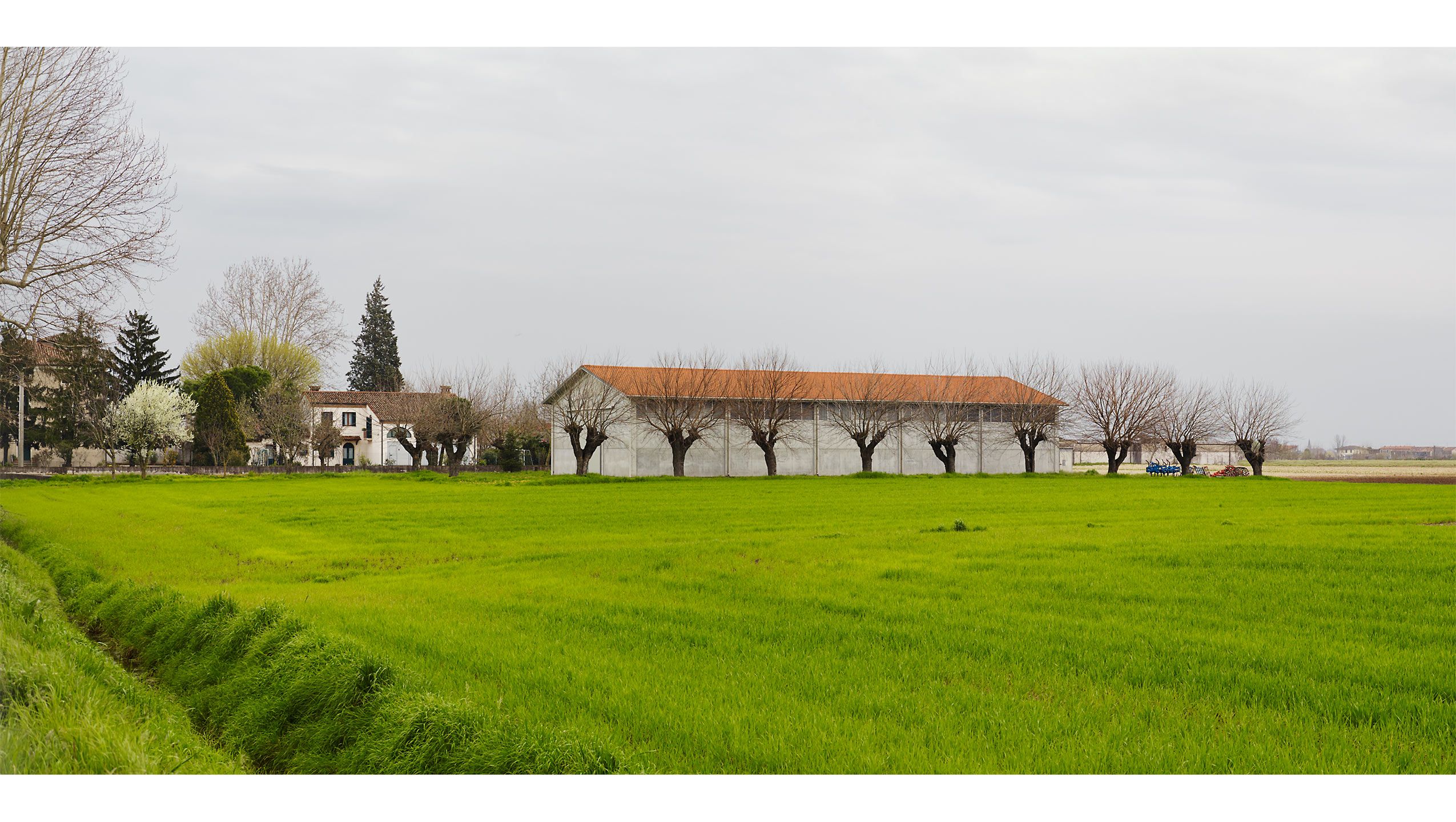 AGRICULTURAL BUILDING  .  CAGNANO  .  VICENZA PROVENCE