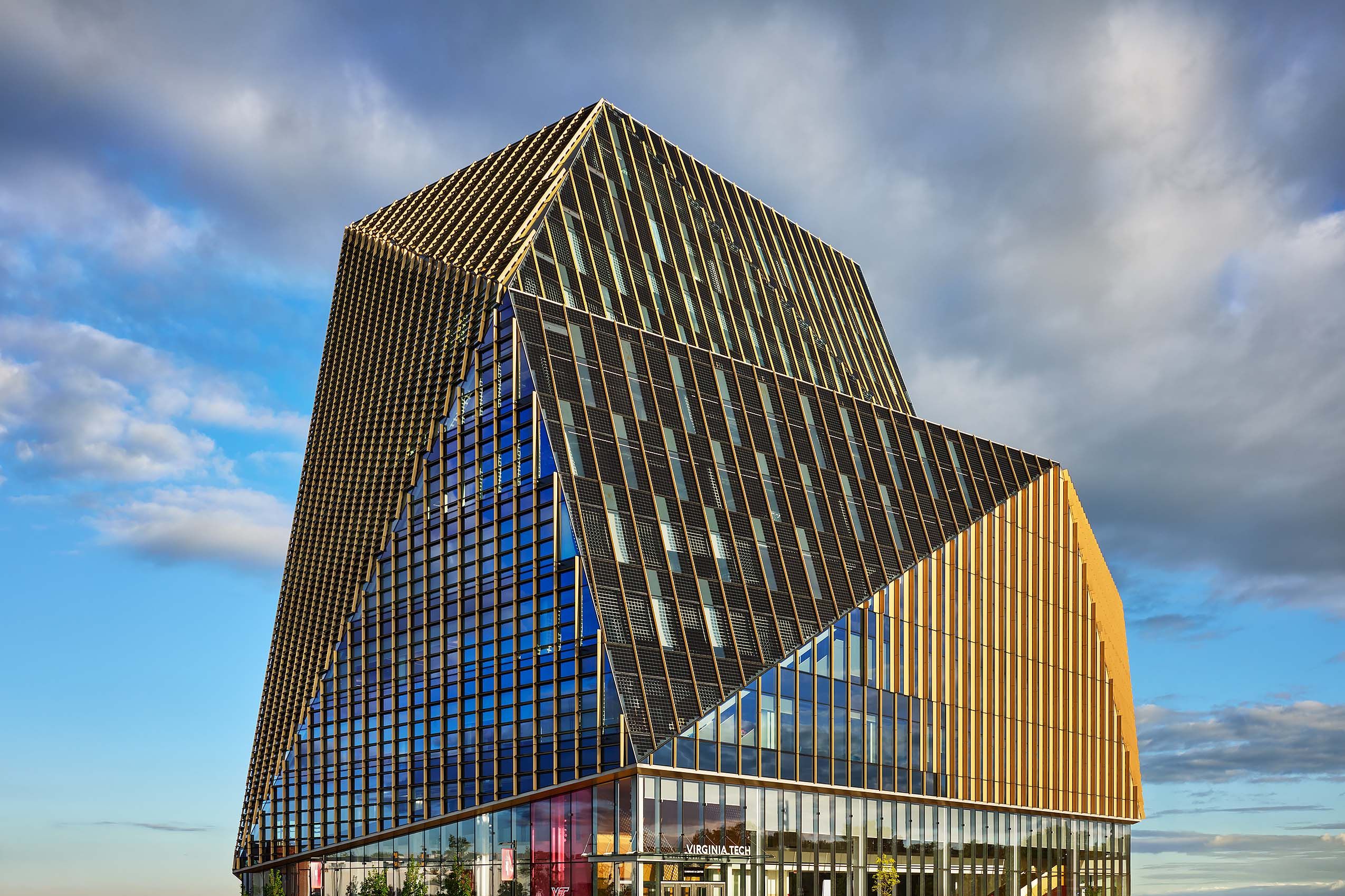 SMITHGROUP  .  VIRGINIA TECH ACADEMIC BUILDING ONE