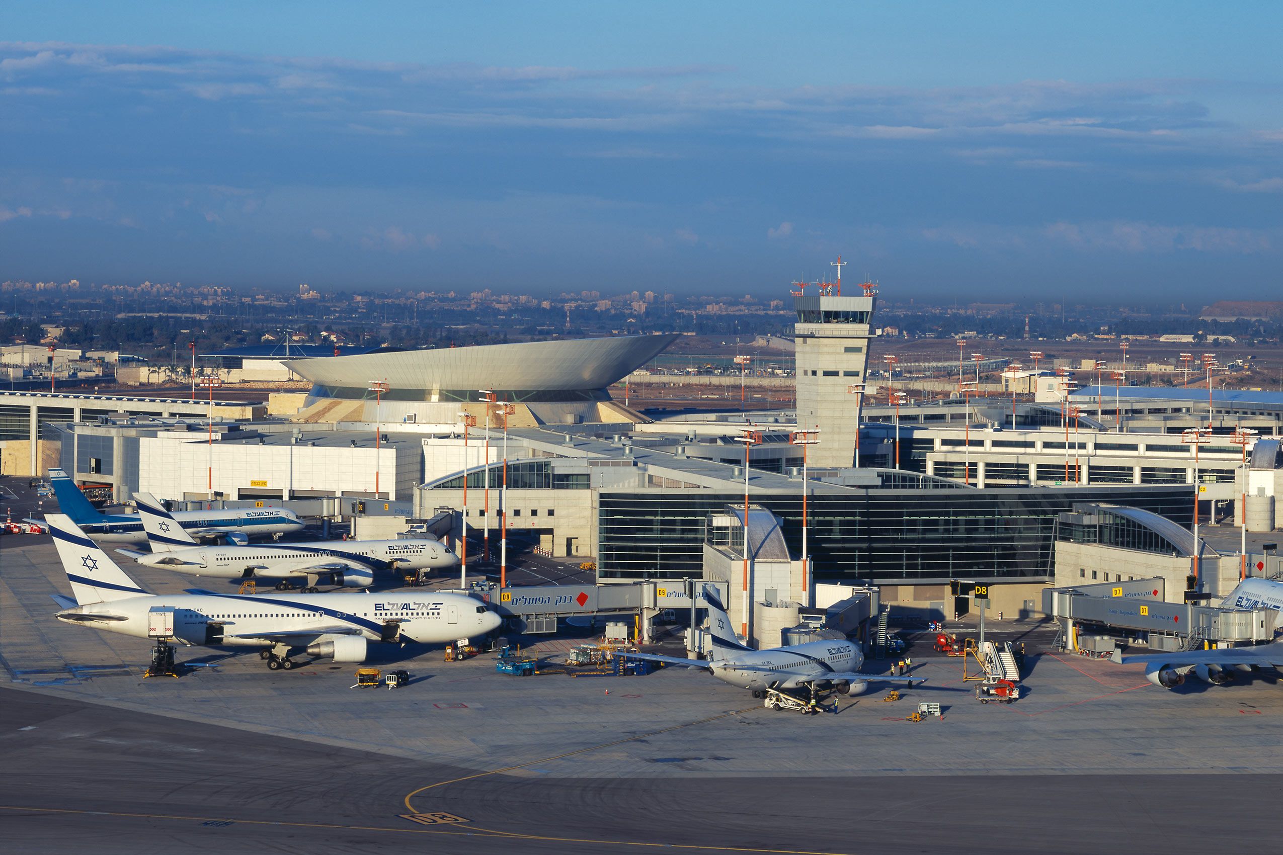 MOSHE SAFDIE  .  BEN GURION INTERNATIONAL AIRPORT  .  TEL AVIV
