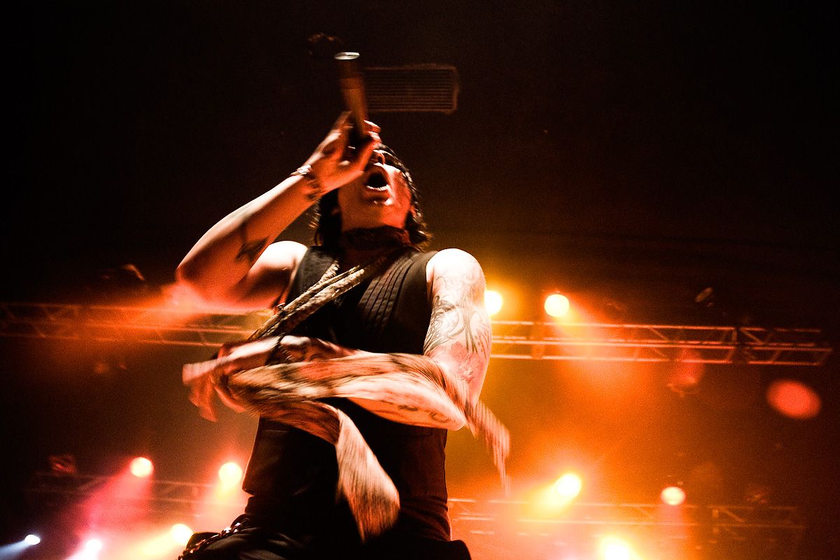 Hinder