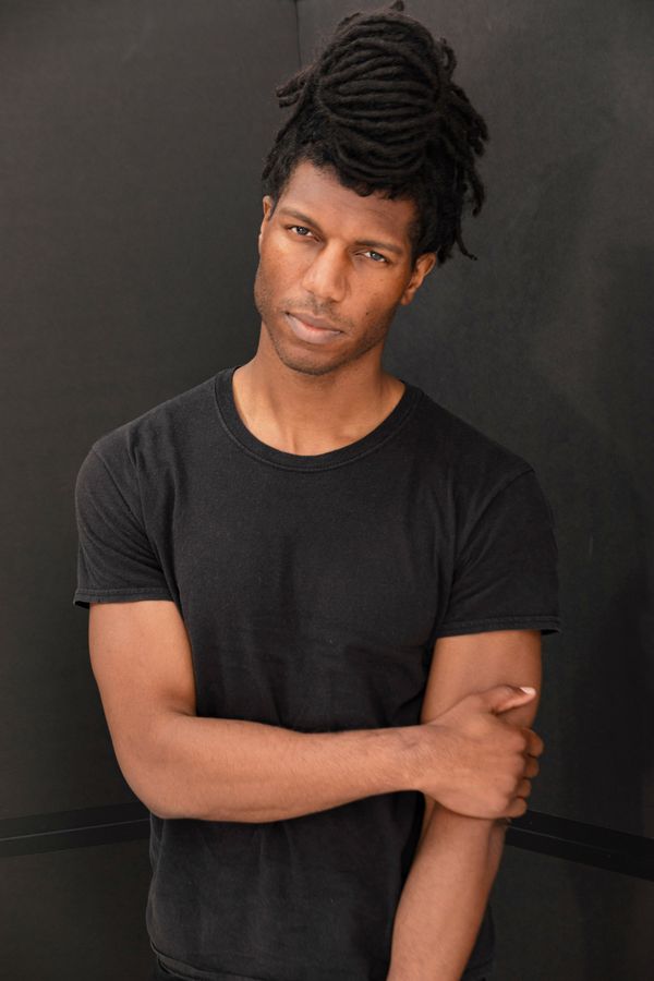 Model HARRISON JORDAN