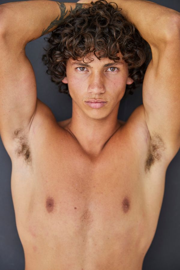 Model Zachary Velasco