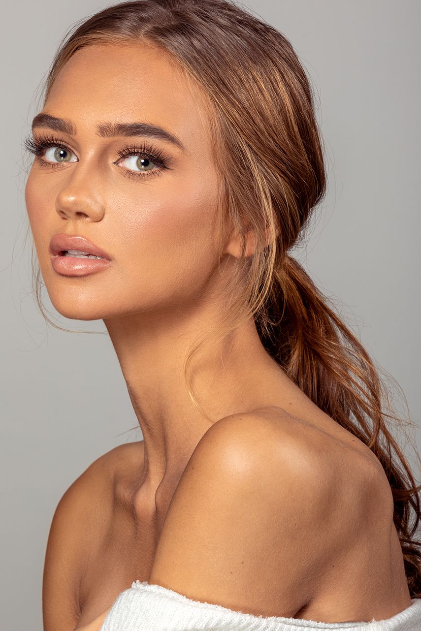Model Sarah Stopper