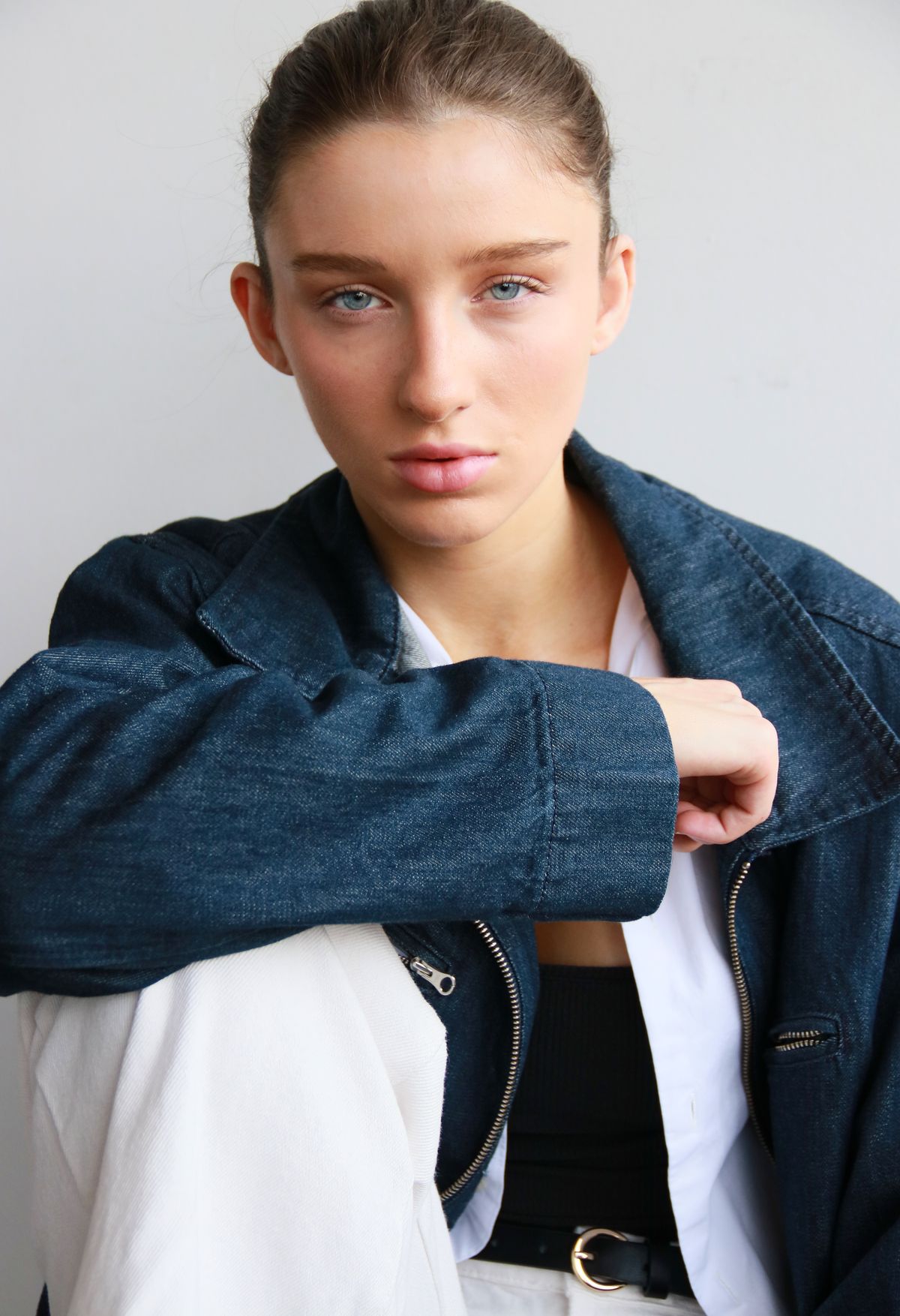Model KELLY GALLO