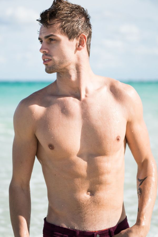 Model DANIEL YAKOBCHUK