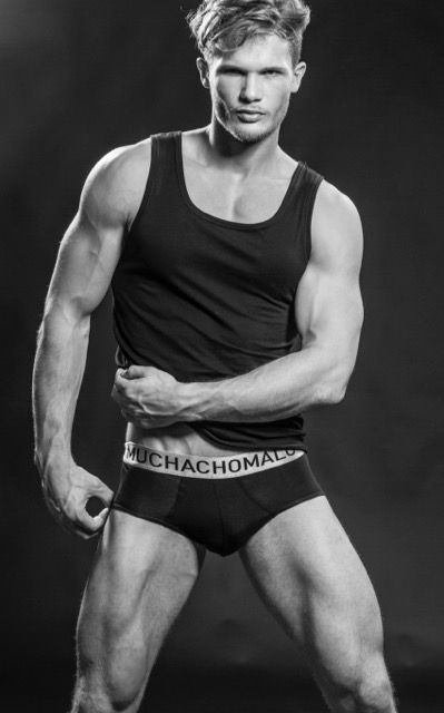 Model Michael Schramm