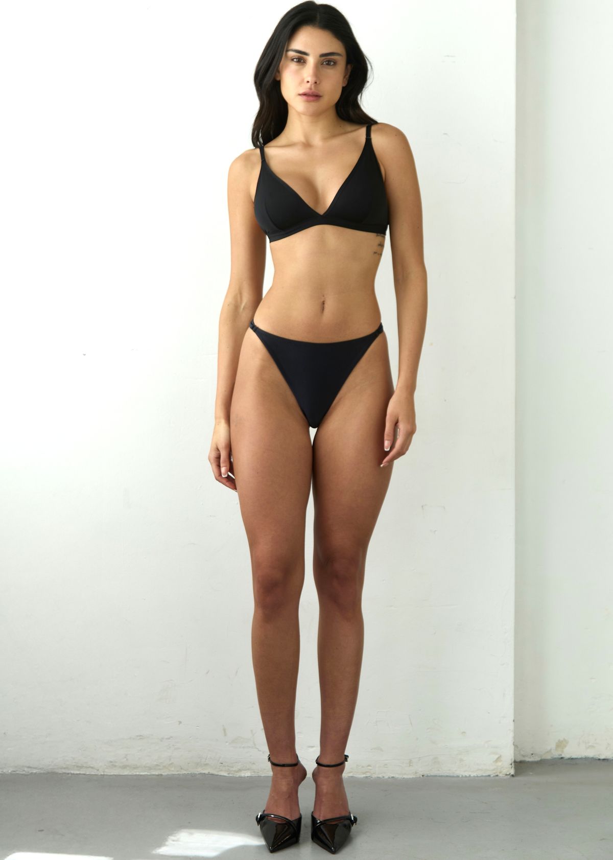 MODEL MARIA DIEZMA