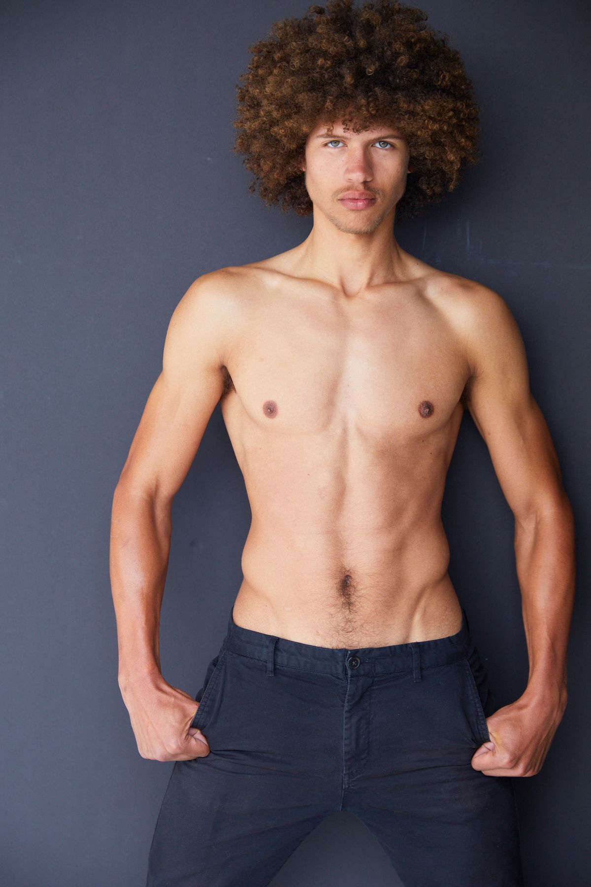 Model JAMIESON NELVIS 