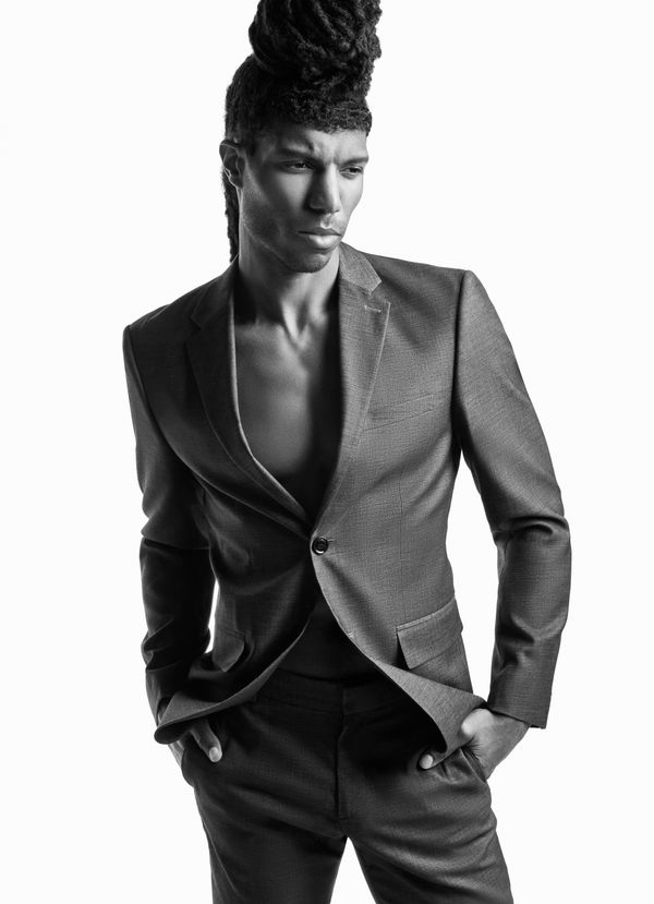 Model HARRISON JORDAN