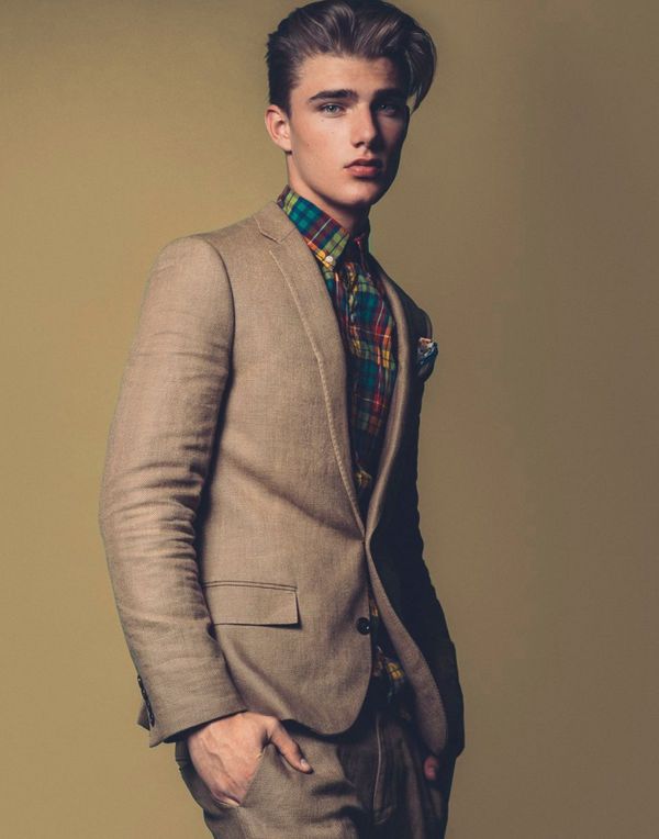 Model MATTHEW POLLOCK 