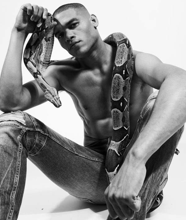 Model Noah Decorsi