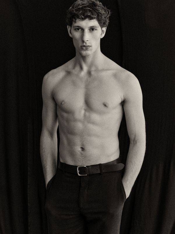 Model RYDER FORSYTH