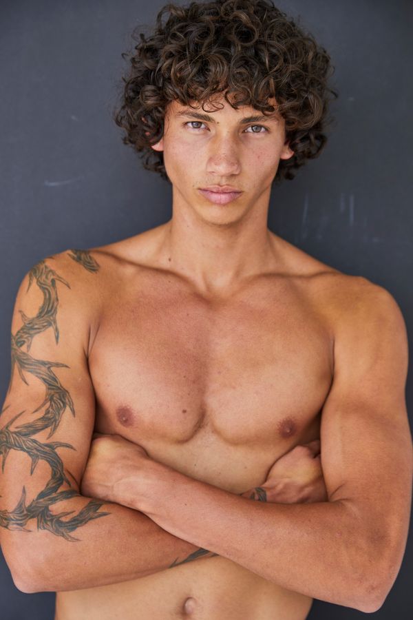 Model Zachary Velasco    