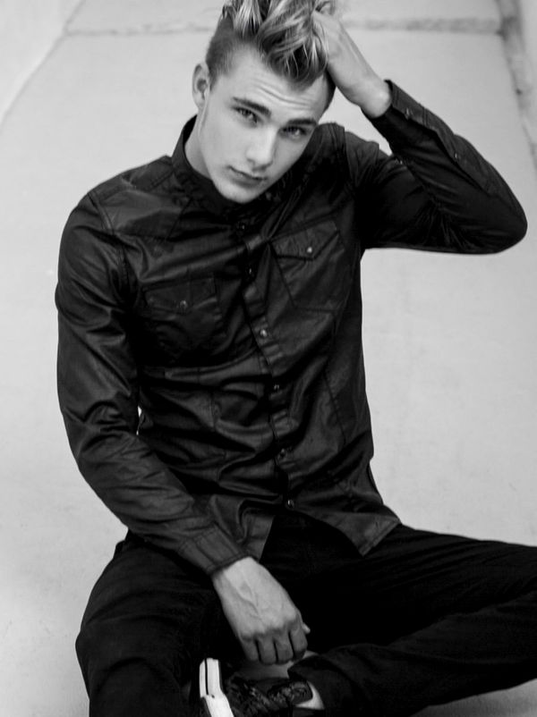 Model MATTHEW POLLOCK