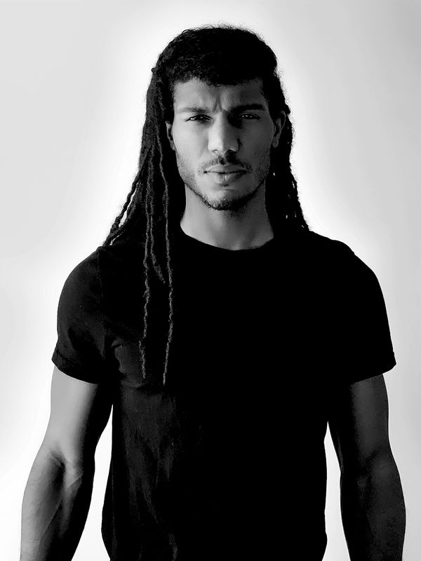 Model HARRISON JORDAN