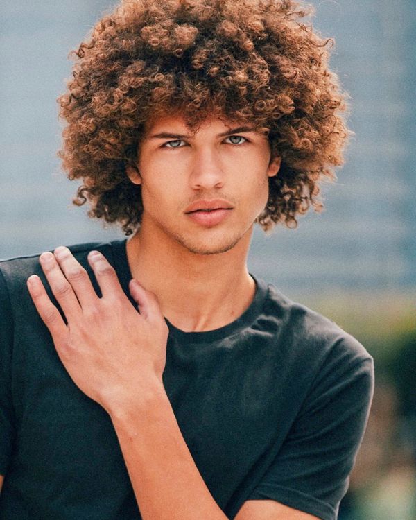 Model JAMIESON NELVIS 