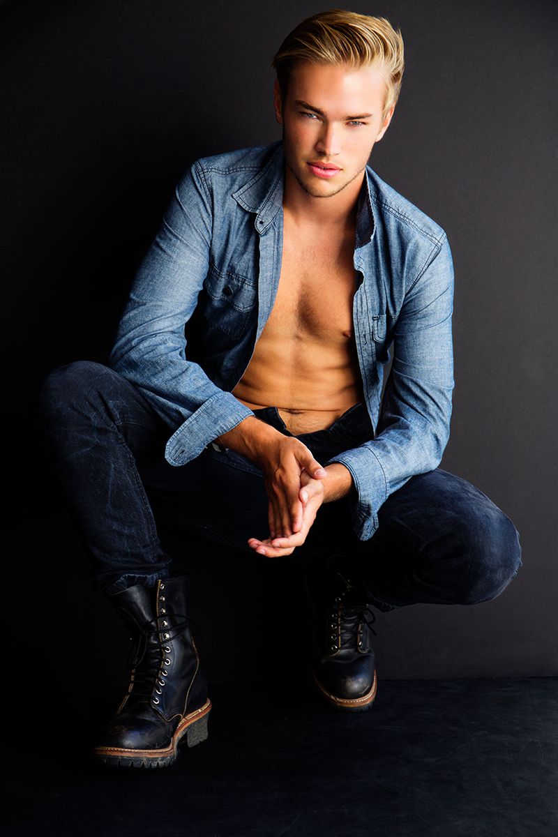 Model Cory Tomlinson