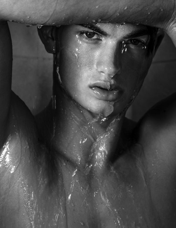 Model Milos Grubor 
