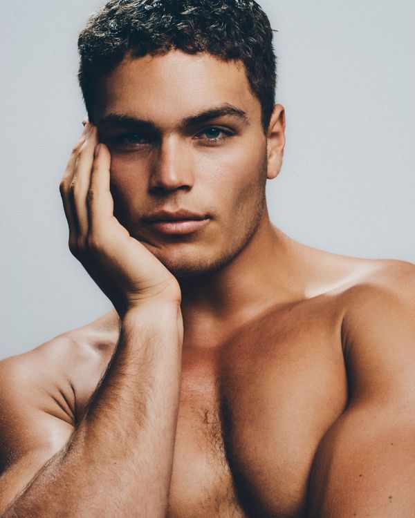 Model PATRICK HEANEY