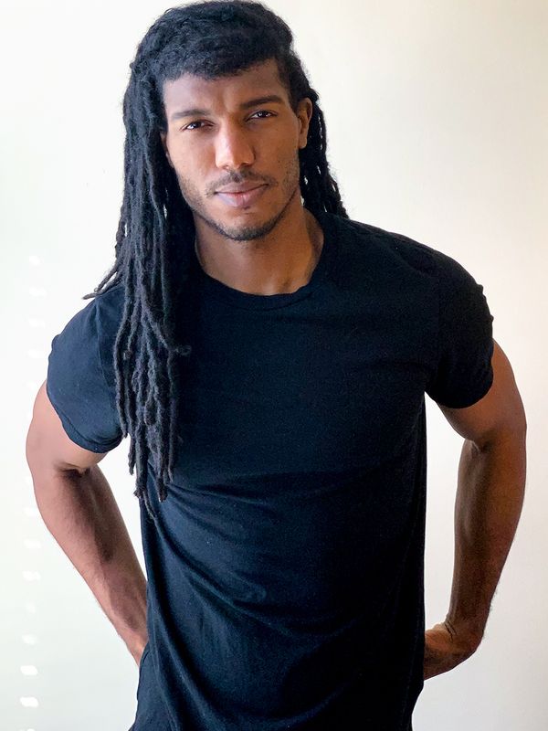 Model HARRISON JORDAN