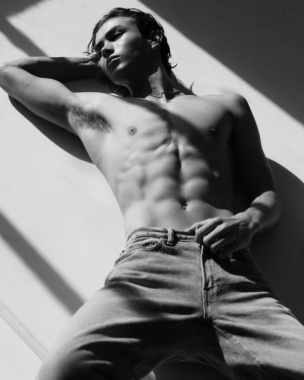 Model Thomas Jenkins 