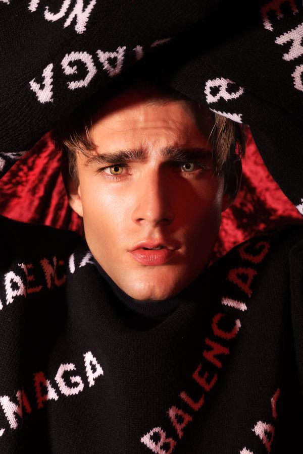 Model MATTHEW POLLOCK