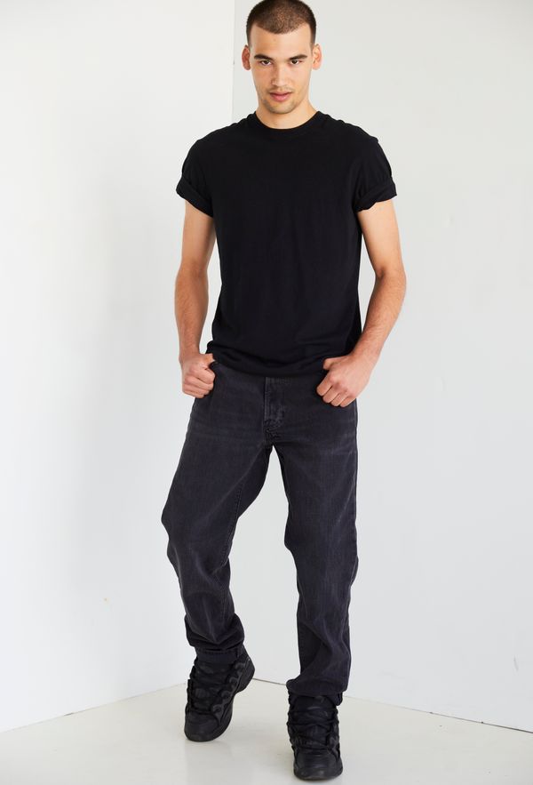 Model ISAAC MIDDLETON